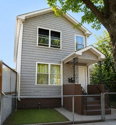 2nd image of 212 N 1St St