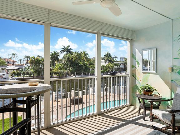 3rd image of 1332 Bayview Drive #203
