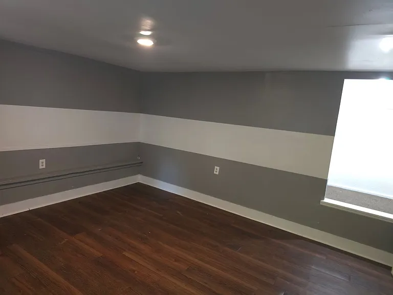 216 Elizabeth Ter — Photo 18