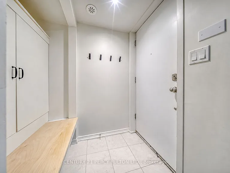 3 Applewood Ln W #103 — Photo 4