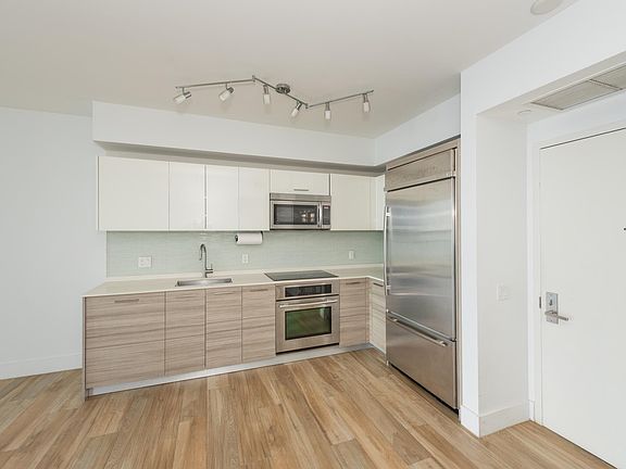 5th image of 1300 Brickell Bay Dr APT 1008