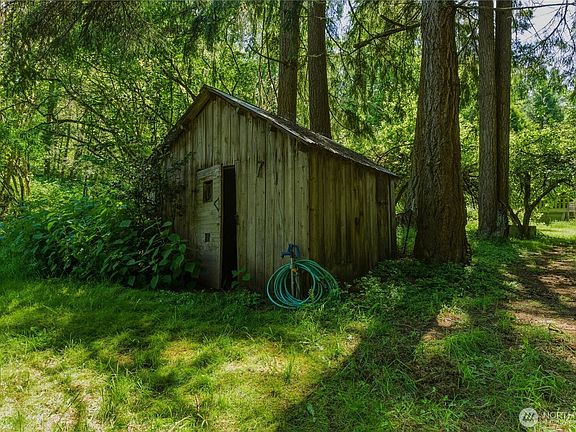 3rd image of 3511 Quade Road