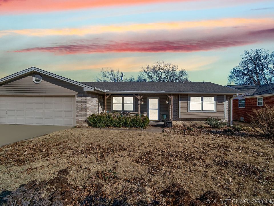 1st image of 214 N Wortman Pl
