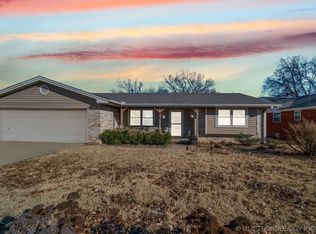 214 N Wortman Pl, Claremore, OK 74017