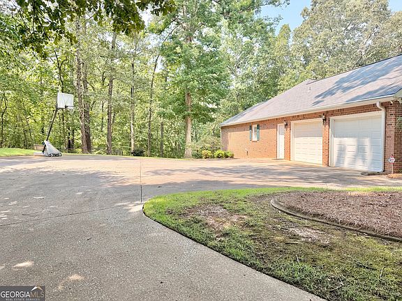 4th image of 5067 Lazy Acres Dr