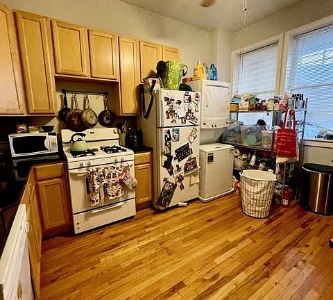 2nd image of 2634 N Lincoln Ave #2