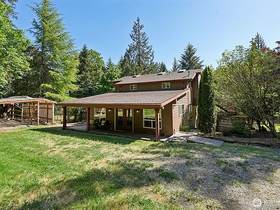 2nd image of 215 NE 386th Street