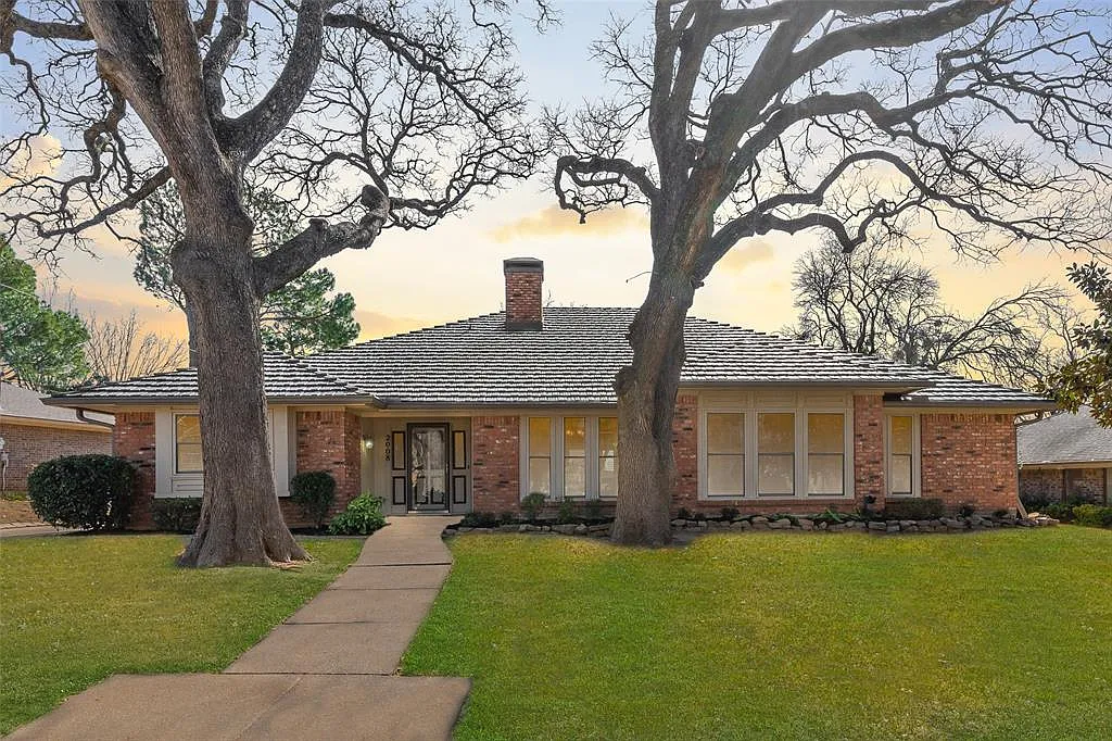 3 bed, 2.5 bath, 2507 sqft, $2,500 — Photo 1