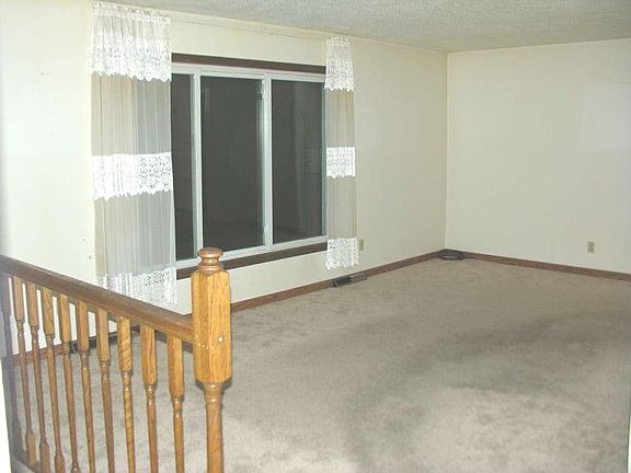 3rd image of 405 N Franklin St