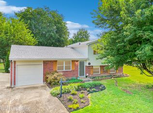 4811 Lunenburg Dr, Coldstream, KY 40245