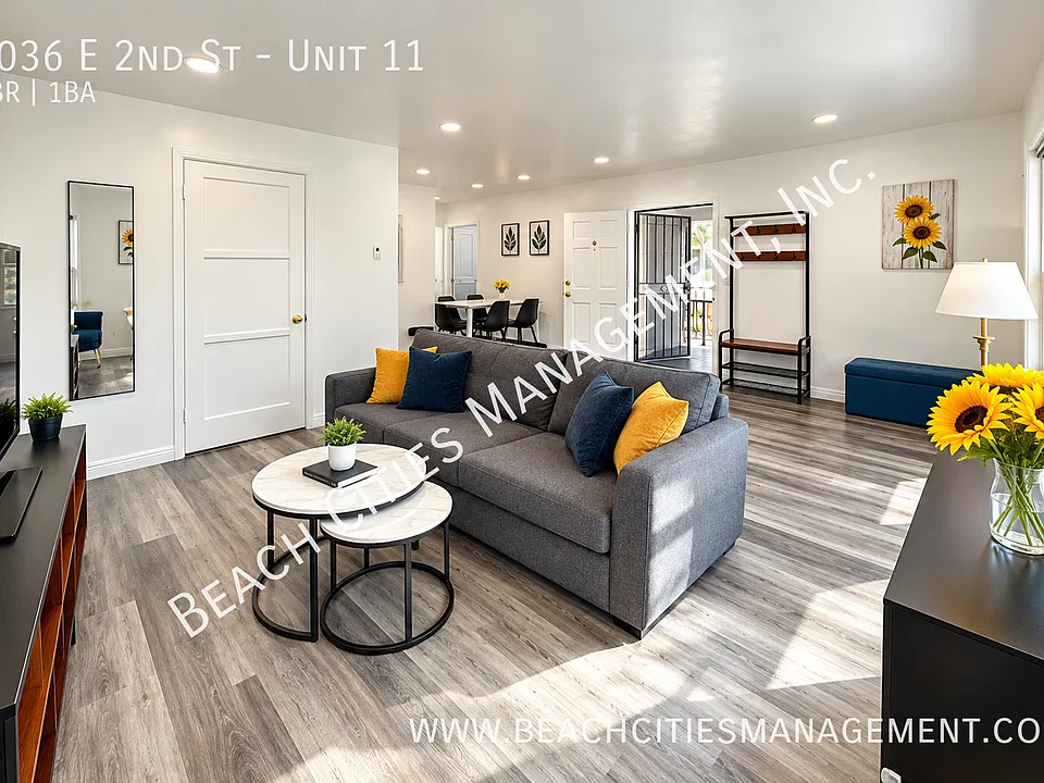 1036 E 2nd St #11