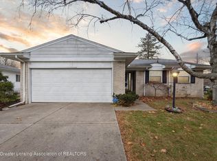 4158 Woodcreek Ln, Lansing, MI 48911
