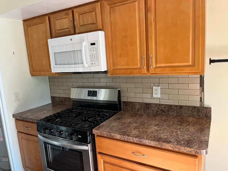 101 Lexington Ct — Photo 9