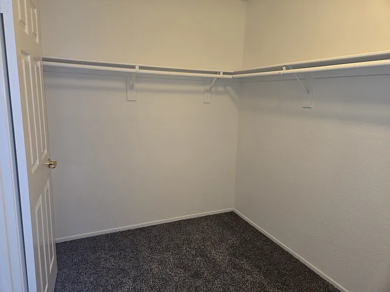 45439 Fairbanks Ave — Photo 14