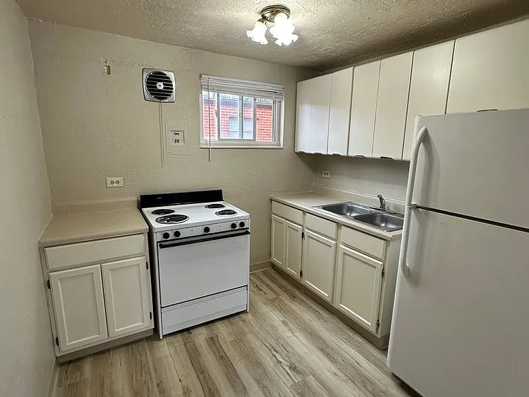 2607 Poplar Court — Photo 5