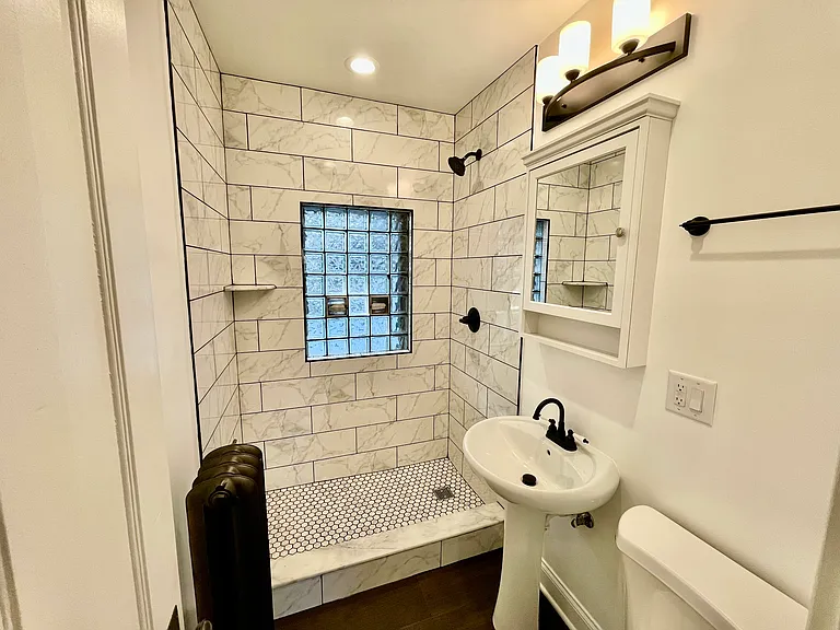 5227 W Argyle St #2 — Photo 6