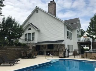 1673 Carman Rd, Ballwin, MO 63021