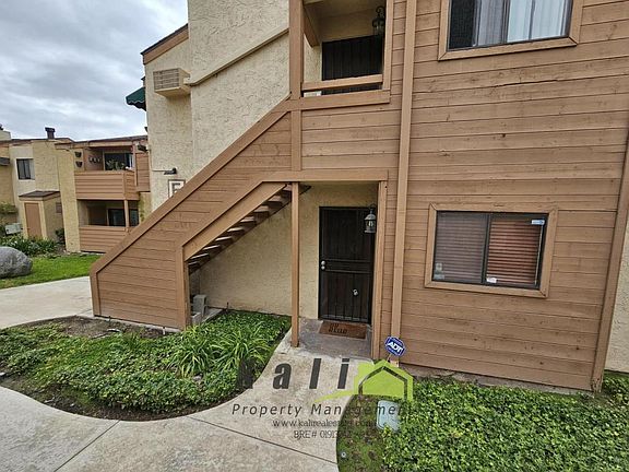 2nd image of 2920 Briarwood Rd Unit F5