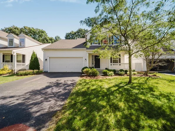 4294 Greensbury Dr, New Albany, OH 43054