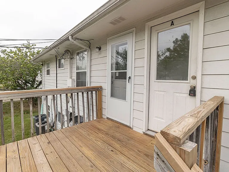 2916 Leeway Dr #A — Photo 2