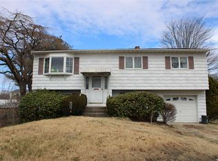 391 Hawkins Rd, Centereach, NY 11720