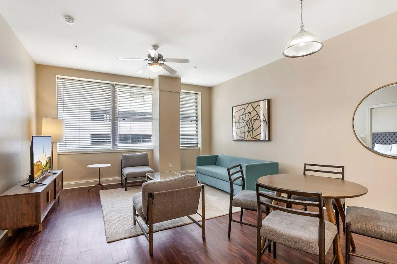 1 bed, 2.0 bath, 430 sqft, $4,297 — Photo 3