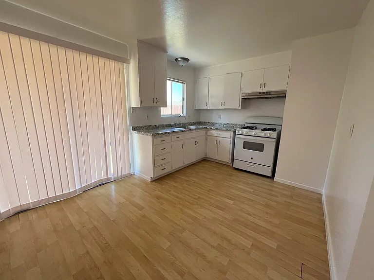915 Aston Ave #921 — Photo 8