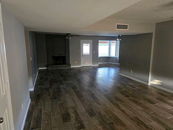 4th image of 4912 E Waltann Ln