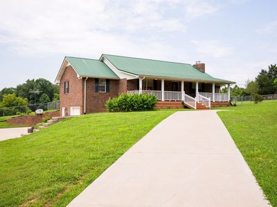 1631 Taylor Town Rd, White Bluff, TN, 37187