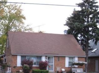 8208 Natoma Ave, Burbank, IL
