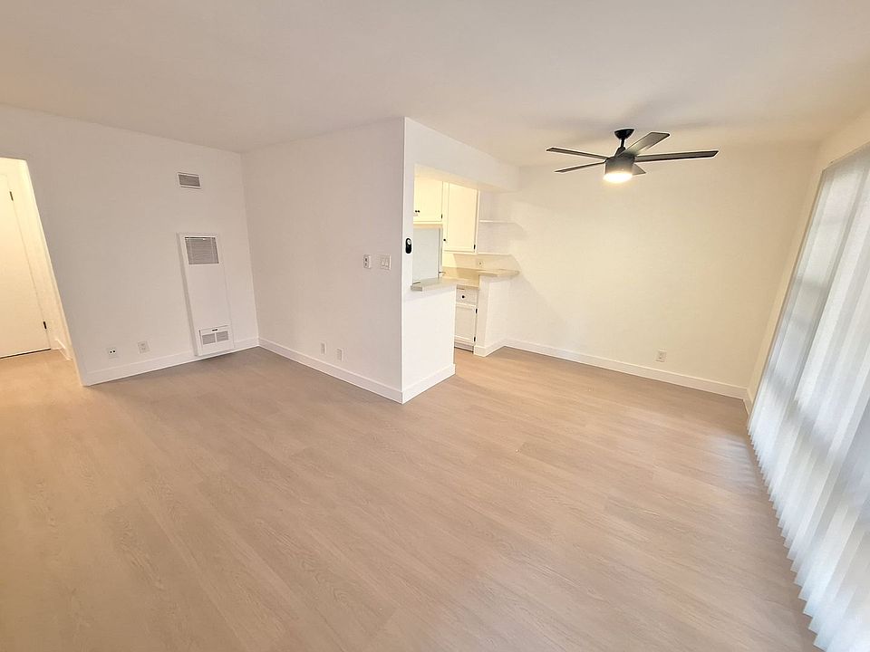1st image of 428 S Sherbourne Dr #868