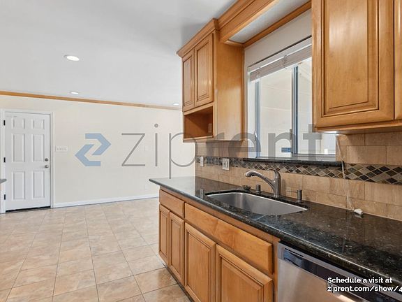 3rd image of 792 Los Olivos Dr