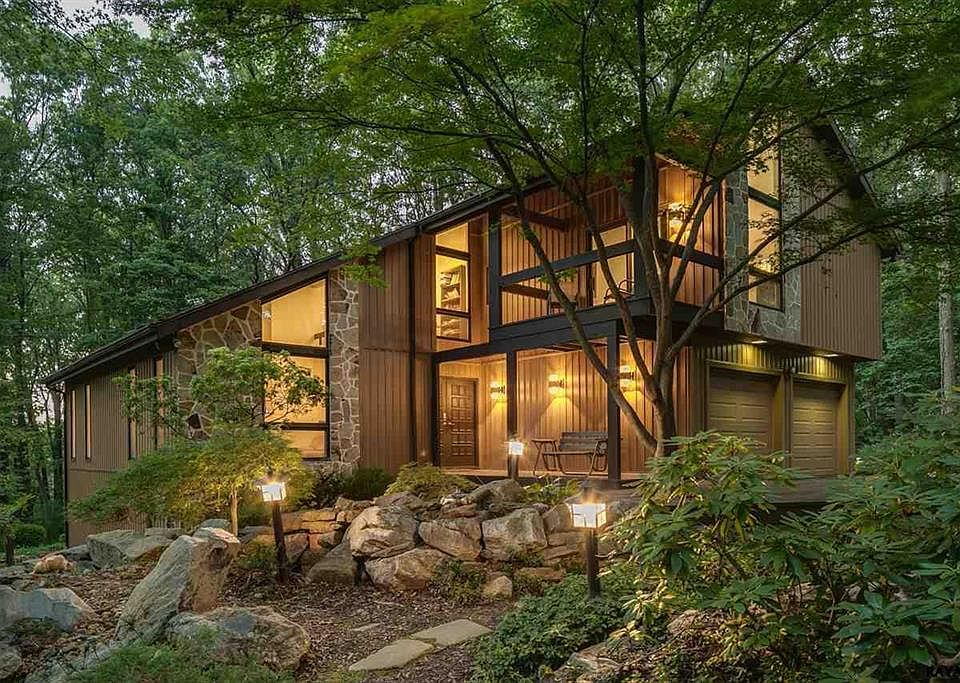 2nd image of 671 Owen Rd