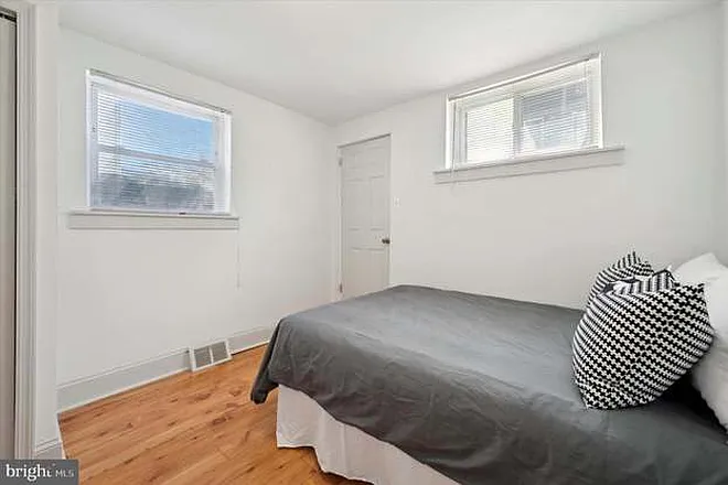 2212 Christian St #1 — Photo 15