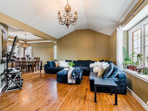 2nd image of 1508 Mistletoe Cir
