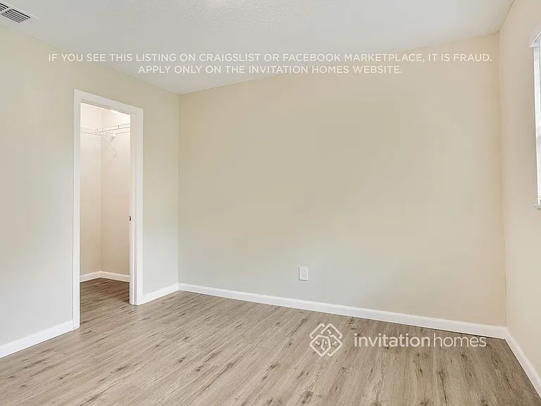 4033 Castlegate Dr — Photo 17