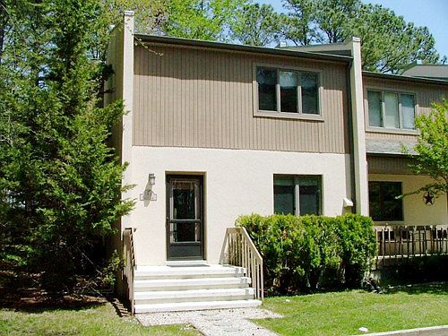1st image of 718A Treetop Ln