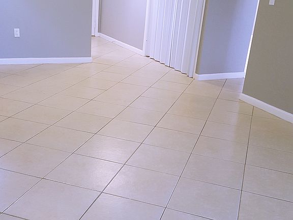 4th image of 6086 Forest Hill Blvd APT 108