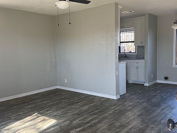 4th image of 4207 NE 12th Ave