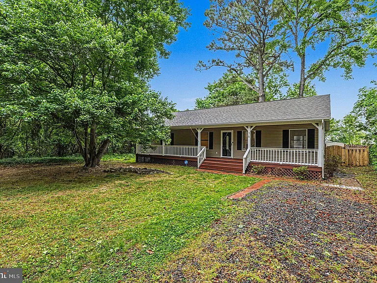 78 Woodmount Dr — Photo 3