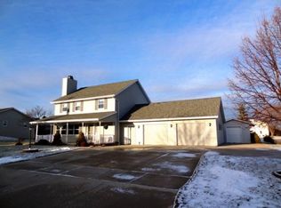 1819 Ledgeview Rd, De Pere, WI 54115
