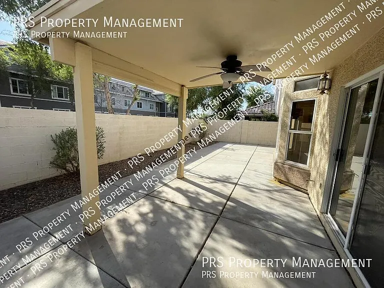 629 S Oak St — Photo 15