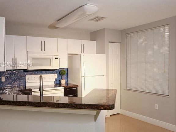 5th image of 738 NE 90th St Unit 201