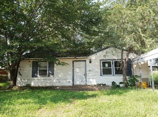 4625 S Meadowview Ave, Wichita, KS 67216