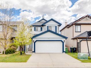 324 W Evermeadow Rd SW, Calgary, AB T2Y 4X2