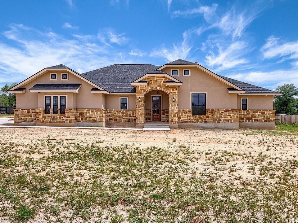 1st image of 116 Hondo Ridge Dr