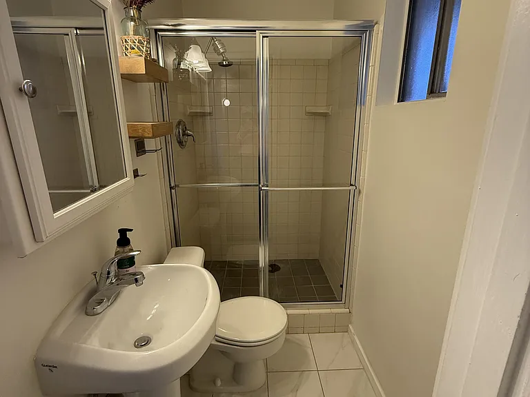 4426 N 28th St #7 — Photo 8