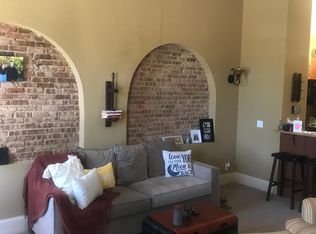 256 N Main St #2E, Seneca, IL 61360