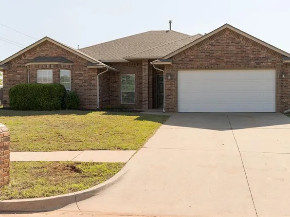 16428 Village Common Dr, Edmond, OK 73013