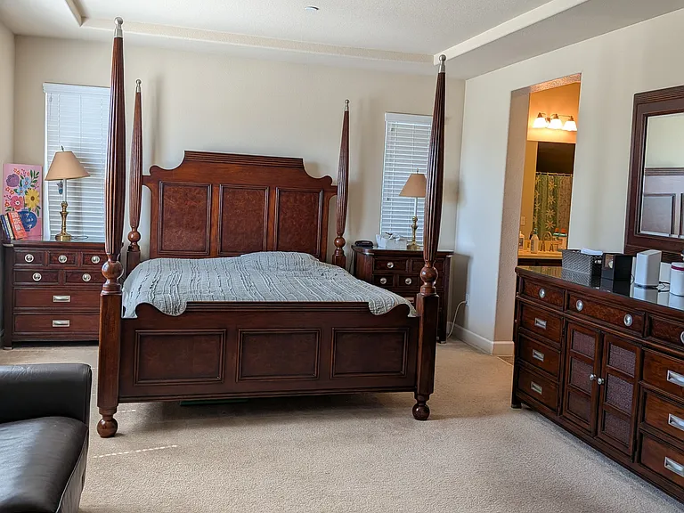 Master Bedroom - Spacious - Room for a Love Seat and Desk
